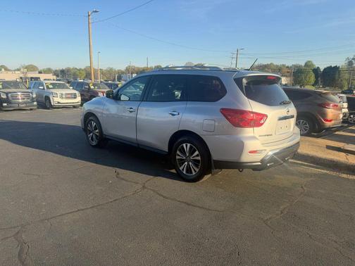 2017 Nissan Pathfinder S