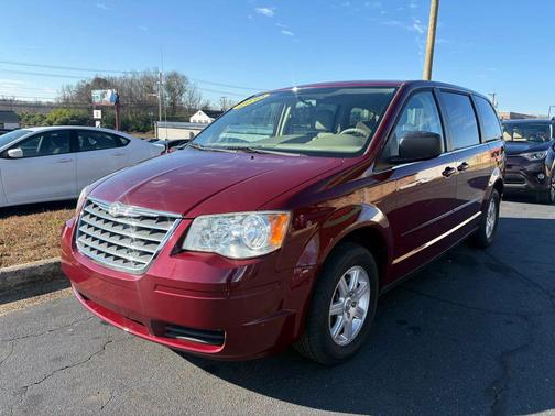 2010 Chrysler Town & Country New LX