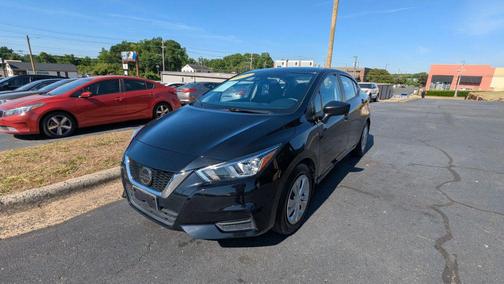 Super Black 2020 Nissan Versa 1.6 S