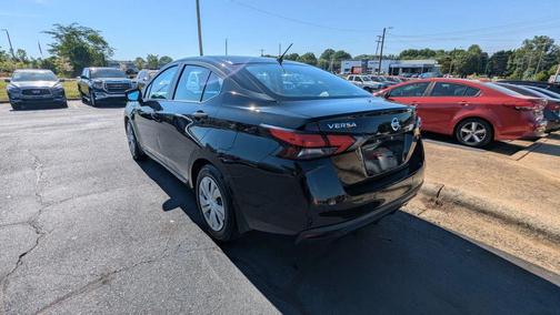 Super Black 2020 Nissan Versa 1.6 S