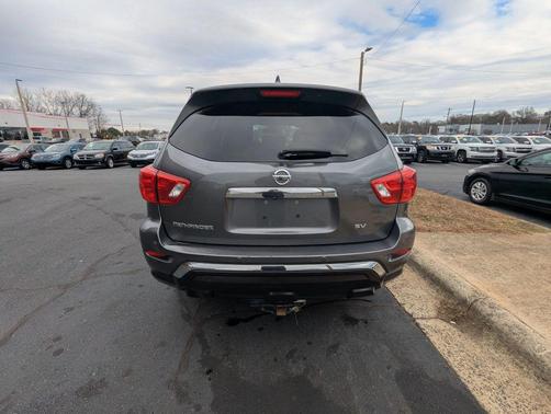 2019 Nissan Pathfinder SV