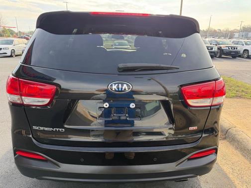 2018 Kia Sorento LX