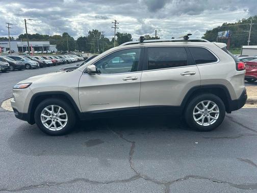 2015 Jeep Cherokee Sport