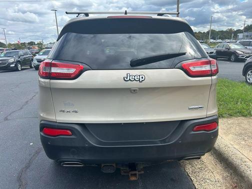 2015 Jeep Cherokee Sport