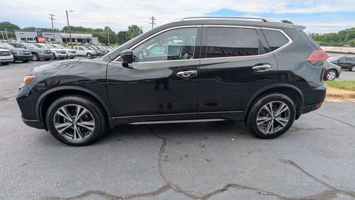 Magnetic Black Pearl 2019 Nissan Rogue SV