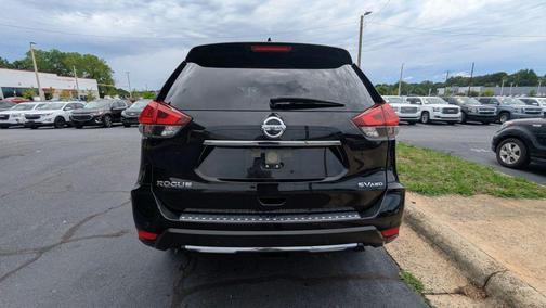 Magnetic Black Pearl 2019 Nissan Rogue SV