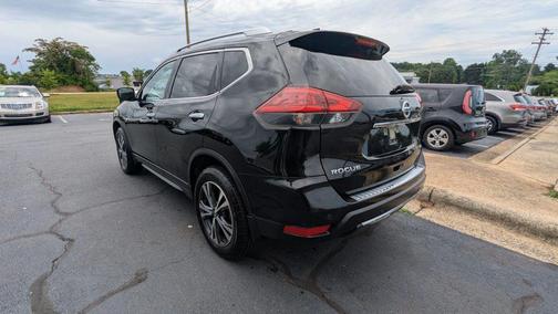 Magnetic Black Pearl 2019 Nissan Rogue SV