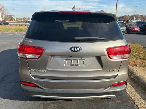 2016 Kia Sorento EX