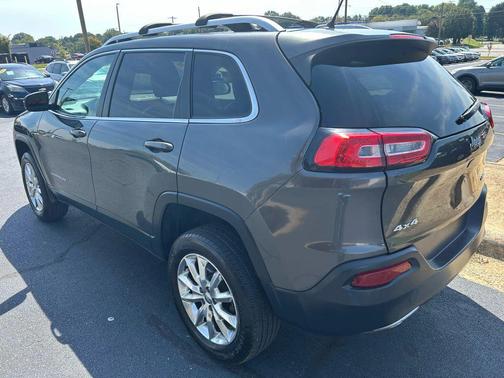 2014 Jeep Cherokee Sport