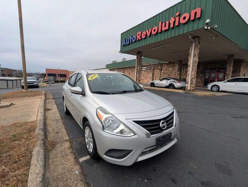 2016 Nissan Versa 1.6 SV