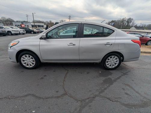 2016 Nissan Versa 1.6 SV