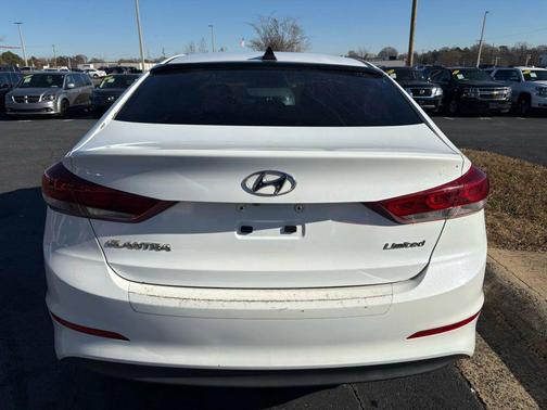 2017 Hyundai ELANTRA Limited