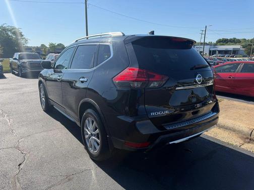 Magnetic Black 2017 Nissan Rogue SV