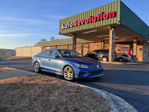 2017 Volkswagen Passat 1.8T R-Line w/Comfort