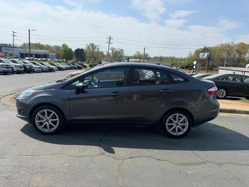 Magnetic Metallic 2019 Ford Fiesta SE