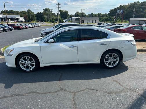 2014 Nissan Maxima SV