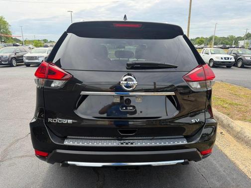 Magnetic Black 2018 Nissan Rogue SV