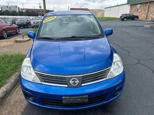 2009 Nissan Versa 1.8 S