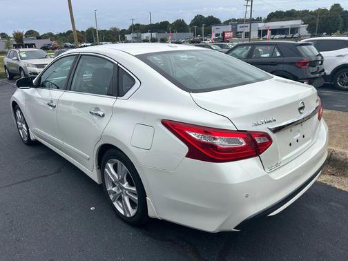 2017 Nissan Altima 3.5 SL