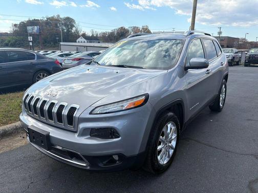 2017 Jeep Cherokee Sport
