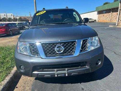 2011 Nissan Pathfinder S