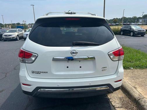 2013 Nissan Pathfinder SV