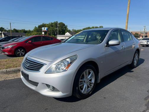 Liquid Platinum 2015 INFINITI Q40 Base