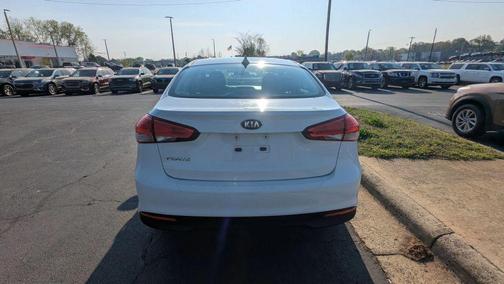 Clear White 2017 Kia Forte LX