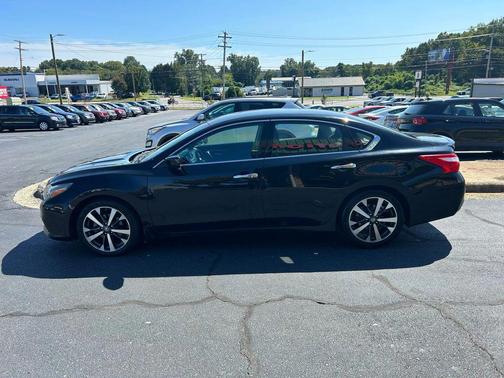 2016 Nissan Altima 2.5 SR