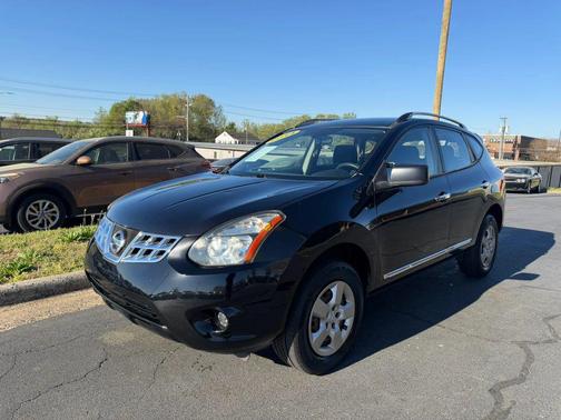 Black 2014 Nissan Rogue Select S