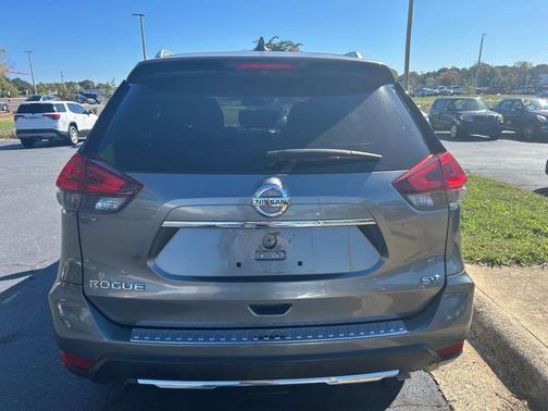 2018 Nissan Rogue SV