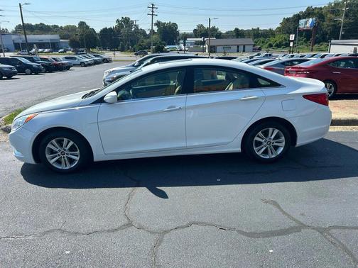 2013 Hyundai SONATA GLS