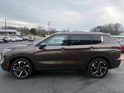 2022 Mitsubishi Outlander SEL Special Edition 2WD