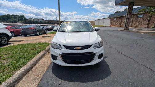Summit White 2017 Chevrolet Sonic LT