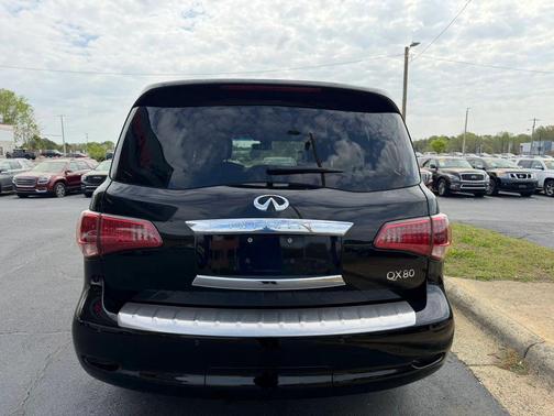 2016 INFINITI QX80 Base