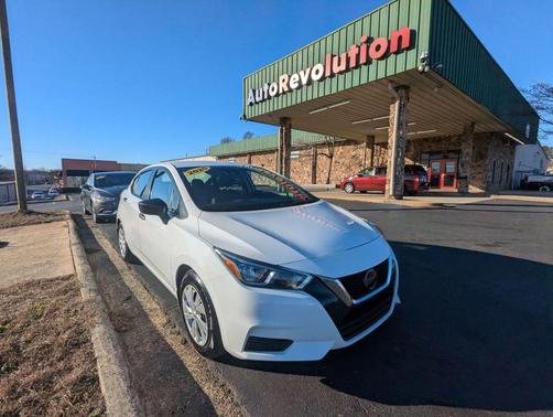 2020 Nissan Versa 1.6 S