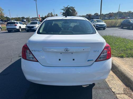 2012 Nissan Versa 1.6 S