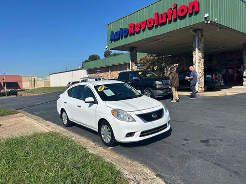 2012 Nissan Versa 1.6 S