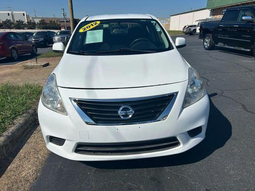 2012 Nissan Versa 1.6 S