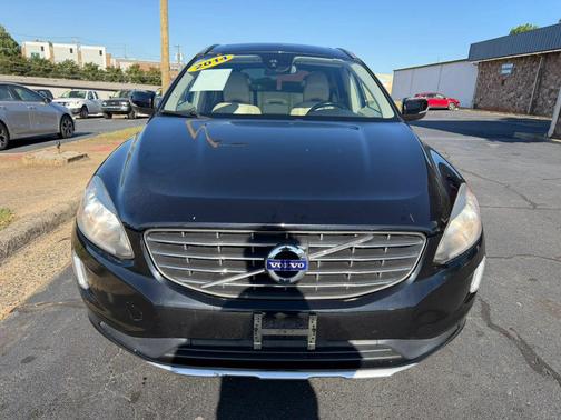 Black Sapphire Metallic 2014 Volvo XC60 T6 R-Design