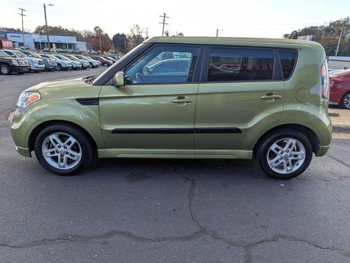 2011 Kia Soul +