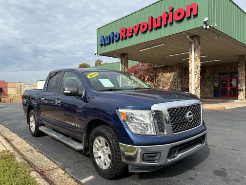 2018 Nissan Titan SV