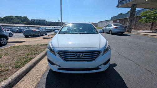 Quartz White Pearl 2017 Hyundai SONATA SE