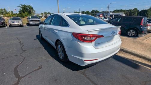Quartz White Pearl 2017 Hyundai SONATA SE