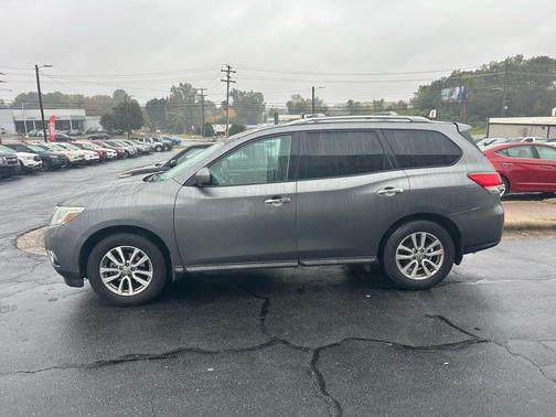 2015 Nissan Pathfinder SV