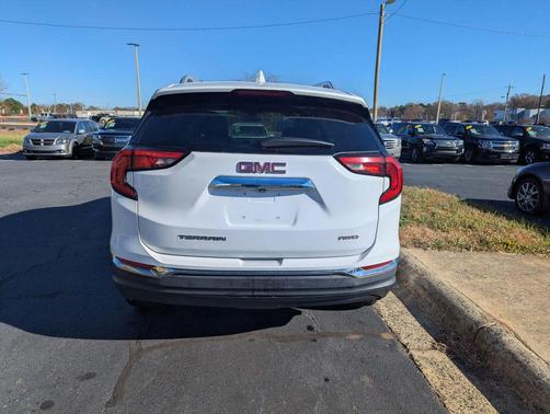 2021 GMC Terrain SLT