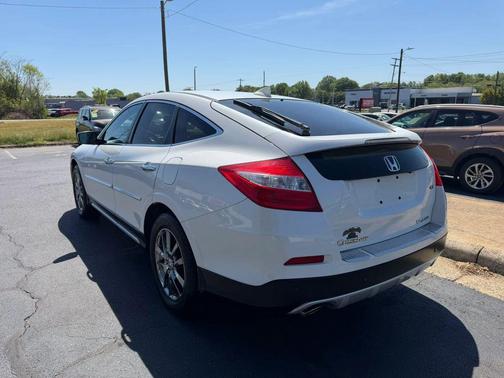 White 2015 Honda Crosstour EX-L