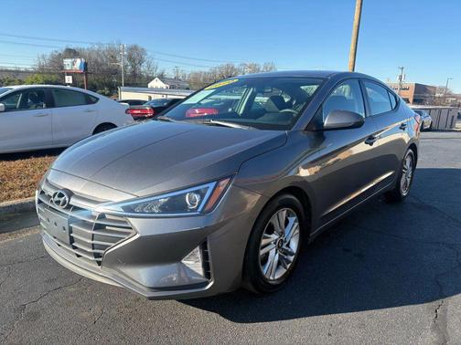 2020 Hyundai ELANTRA SEL