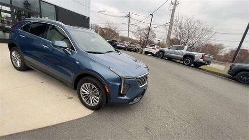 2024 Cadillac XT4 Premium Luxury