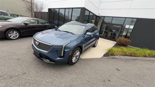 2024 Cadillac XT4 Premium Luxury